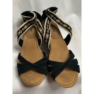 Minnetonka Drew Wedge Sandals Women's Size 10 Black Embroidery Tribal Print Boho